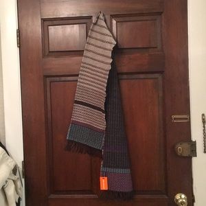Reversible wool scarf